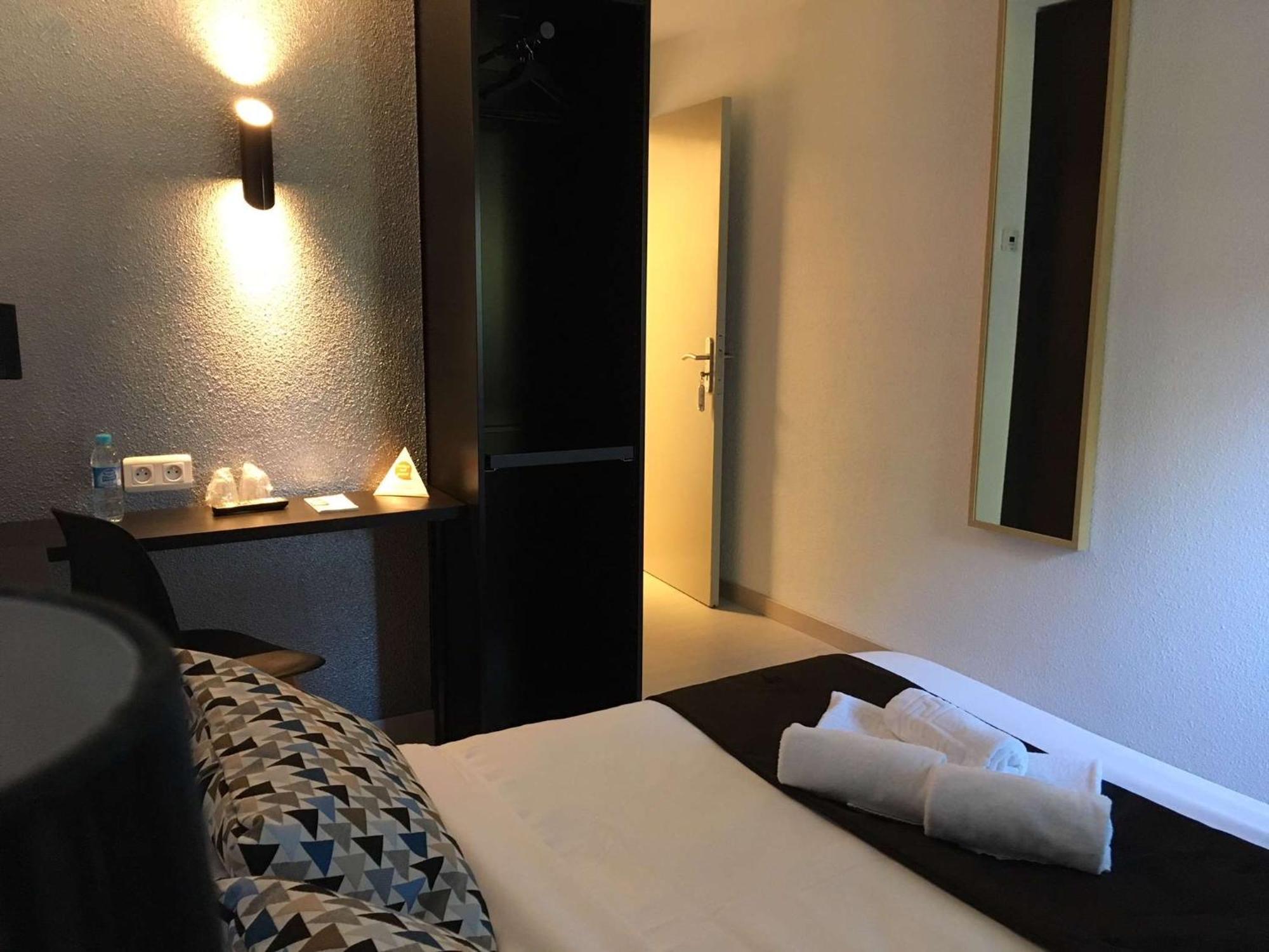 Brit Hotel Salon De Provence Luaran gambar