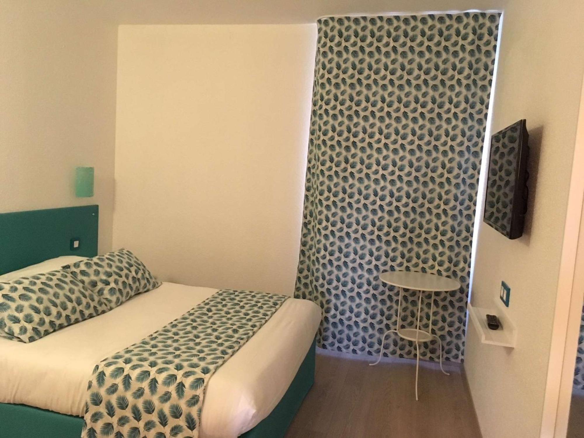 Brit Hotel Salon De Provence Luaran gambar